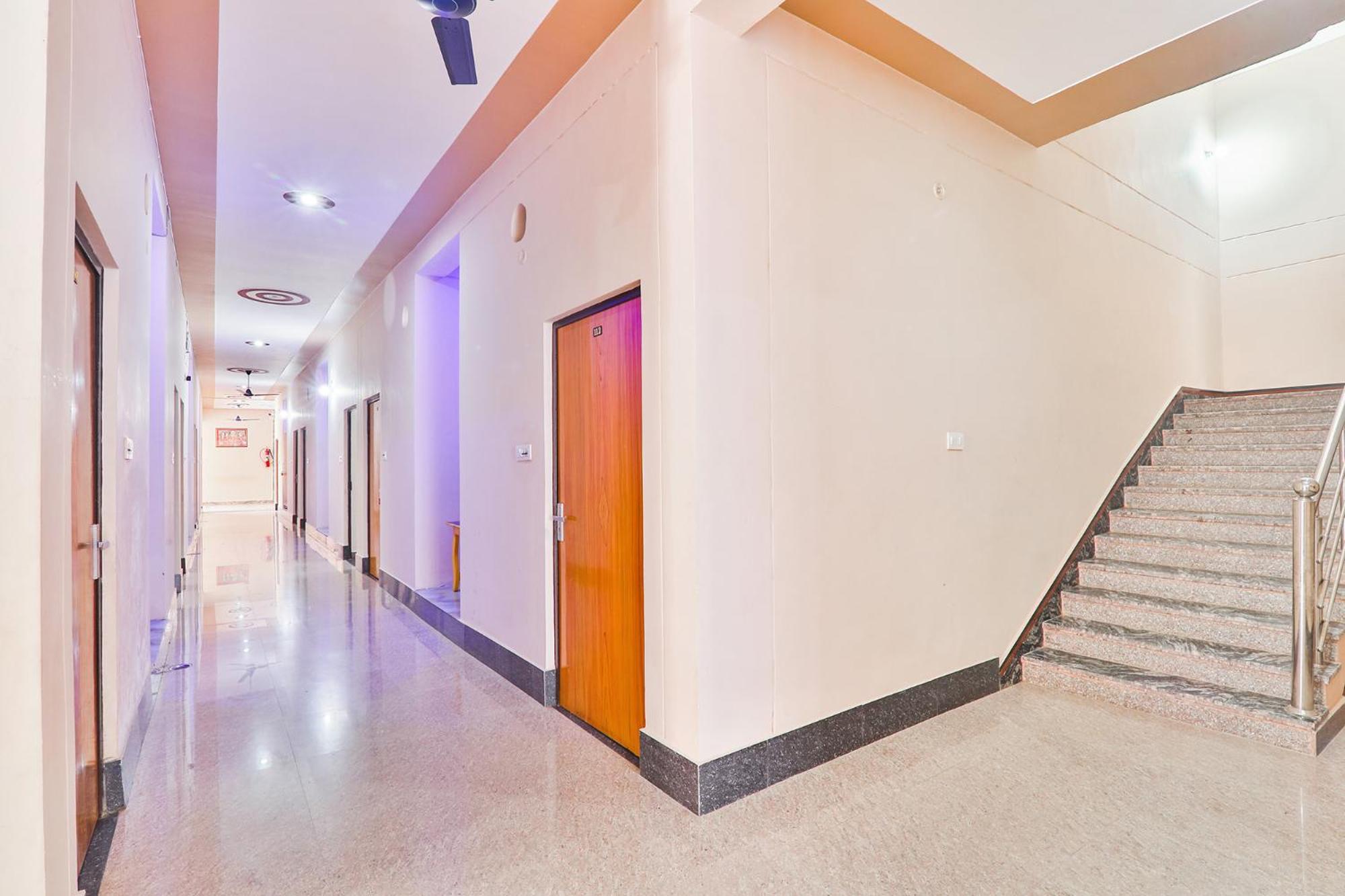 Fabhotel Shree Venkatesh Nileyam Ayodhya المظهر الخارجي الصورة