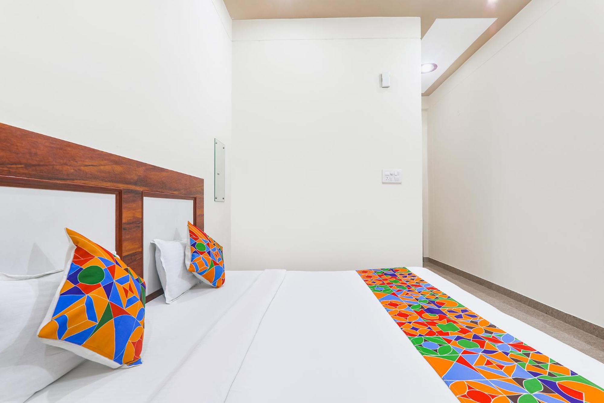 Fabhotel Shree Venkatesh Nileyam Ayodhya المظهر الخارجي الصورة